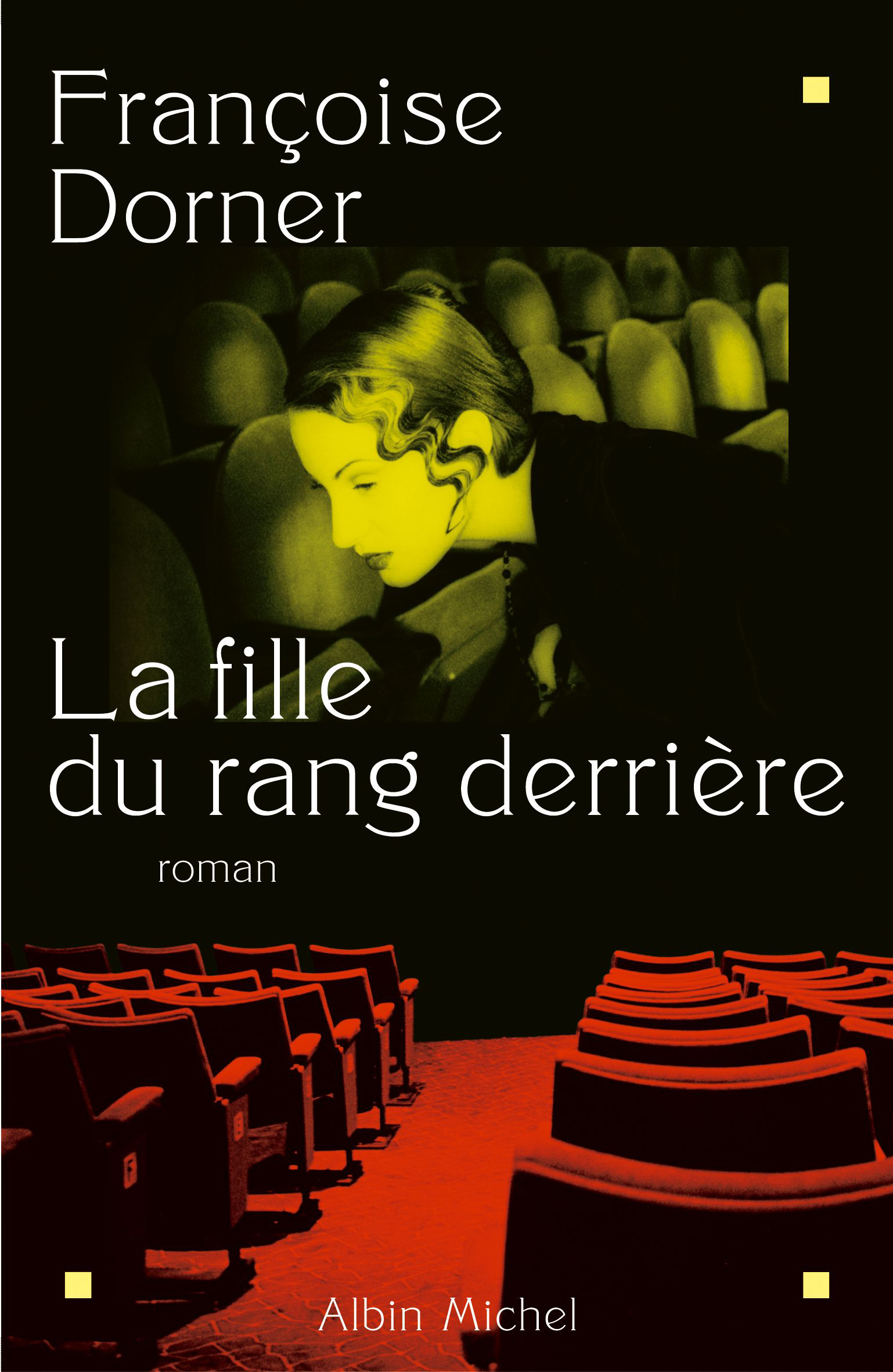 Couverture du livre La Fille du rang derrière