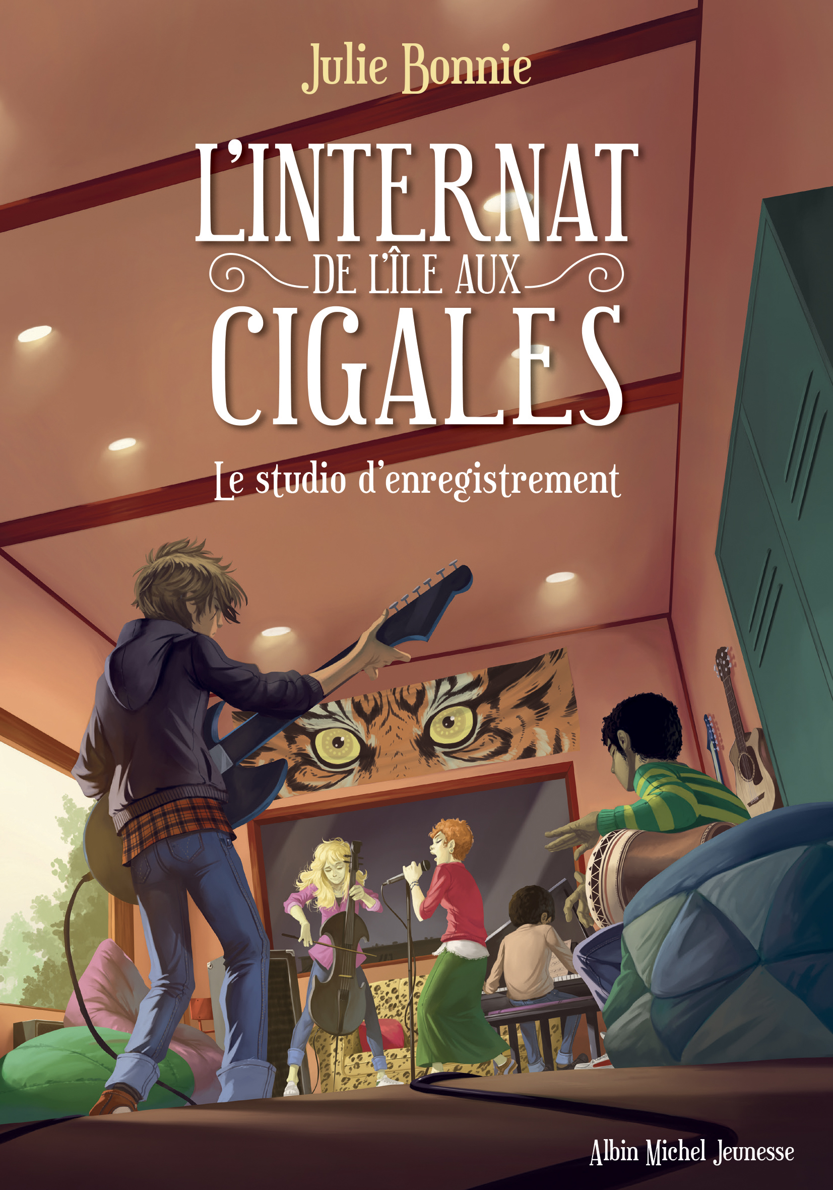 Couverture du livre L'Internat de l'Ile aux Cigales - tome 3