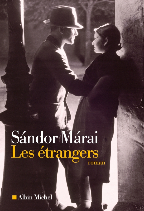 Couverture du livre Les Etrangers