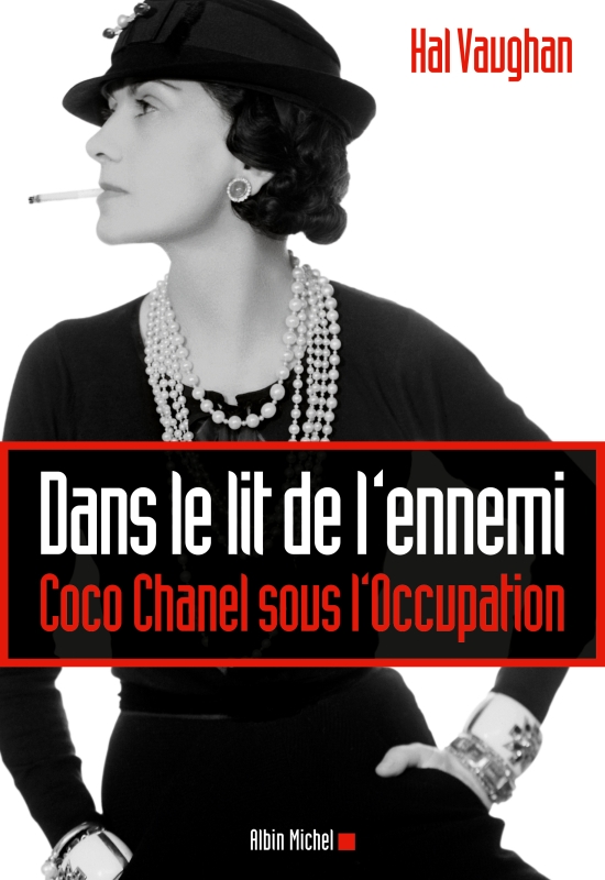 Couverture du livre Dans le lit de l'ennemi